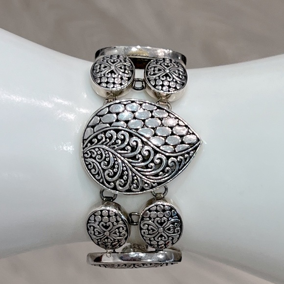 Sterling Silver Engraved Toggle Clasp Bracelet - Picture 4 of 13